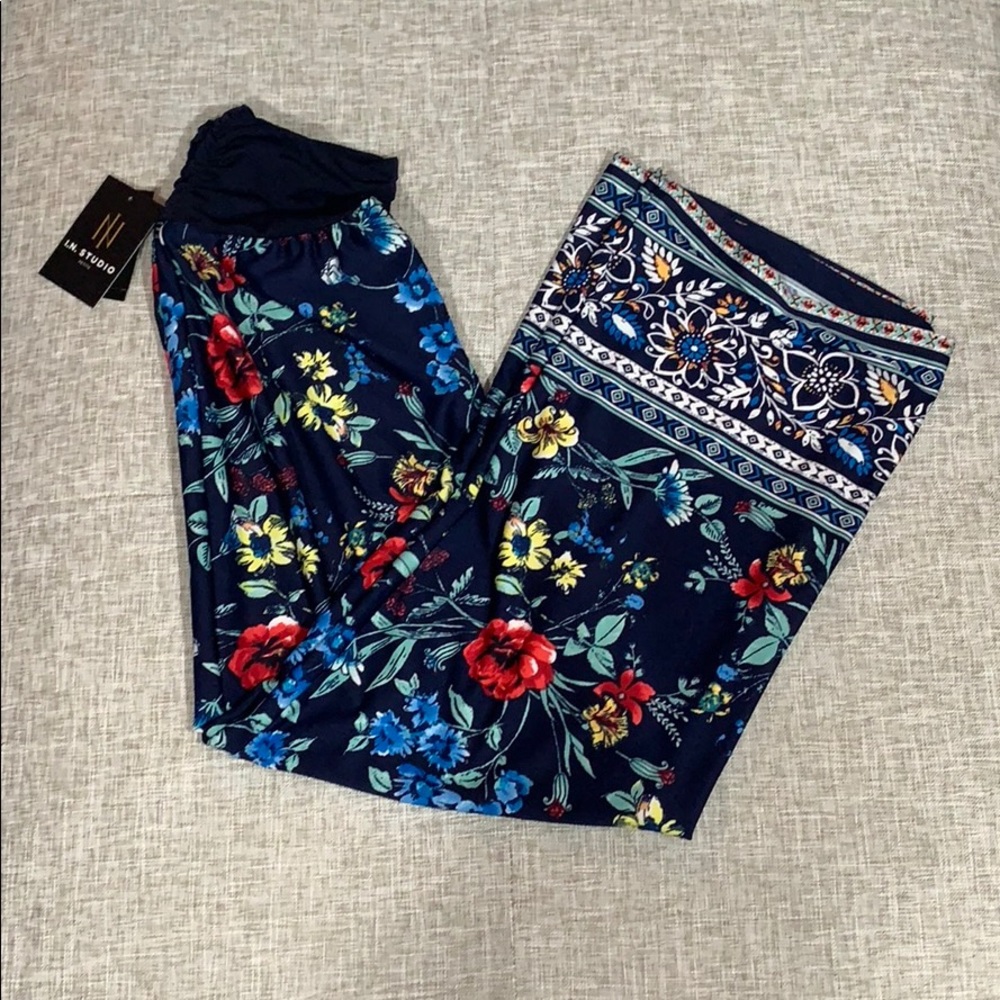 Bright Breezy Petite large floral polyester pants blue